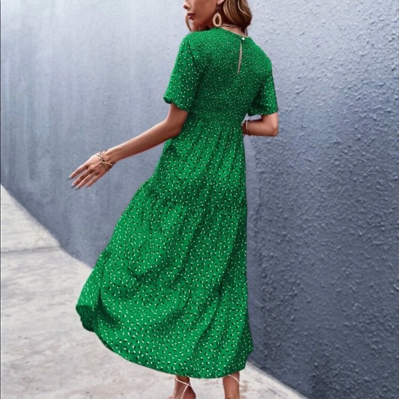 Ditsy Floral Ruffle Hem Shirred A-line Dress - Picture 9 of 15